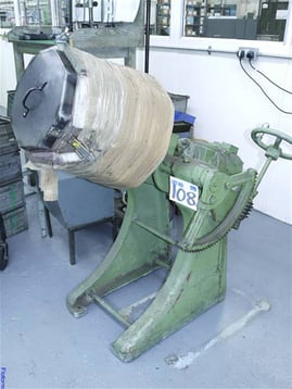 Deburring and polishing open ended barrel