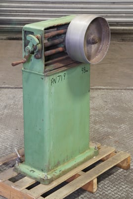 RJH Lion 6" Back Stand Idler
