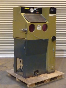 Honermaster Pressure Fed Shot blast cabinet