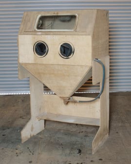 Small shot blast cabinet