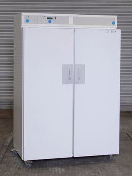 UT6760 Double Door Oven