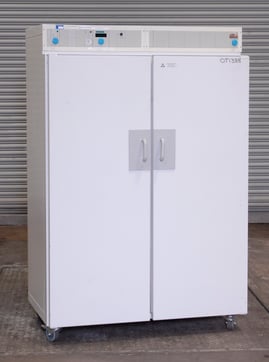 UT 6760 Double Door Oven