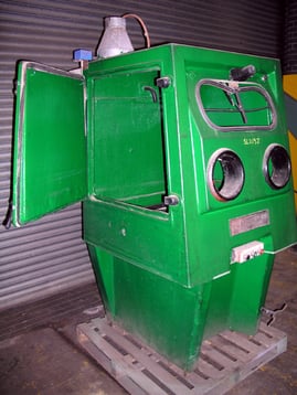 Vaqua Processing Aqua Blast Cabinet.