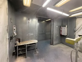 RDM Spray Room - Interior