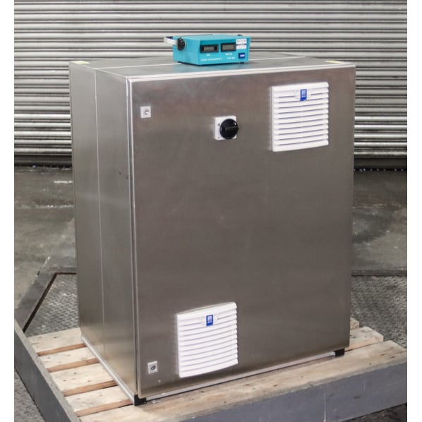 Twin Optimal, SinapTec FCL Ultrasonic Generators Banks, Housed in Back to back Stainless Cabinets