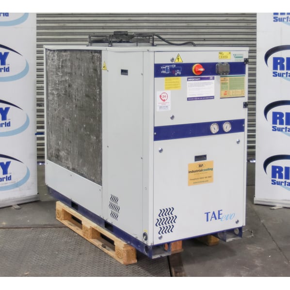 Total Process Cooling (TPC) TAE EVO 081 Packaged Air Cooled Refrigerated Process Water Chiller