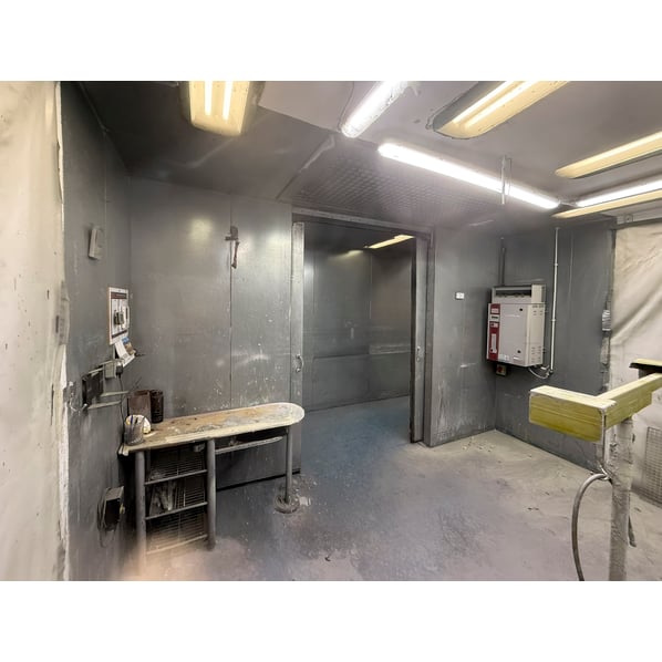 RDM Spray Room - Interior