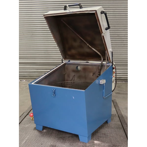 Metalas MC100 Top Loading Spray Wash - Lid Open