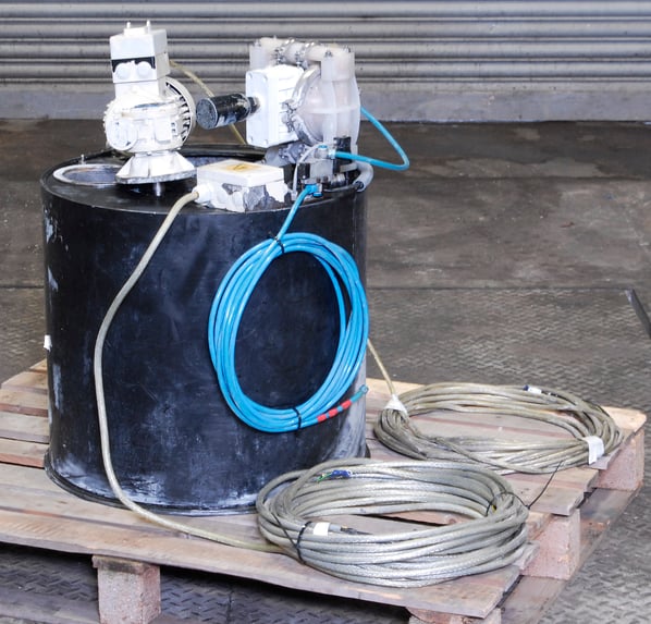 Vibratory effluent lift tank