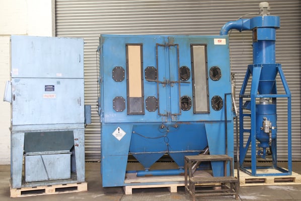 IST Pressure Blast Cabinet With Extractor