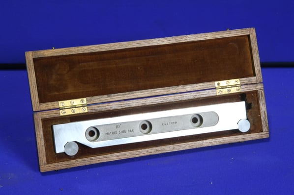 NAB971 Sign bar 10"