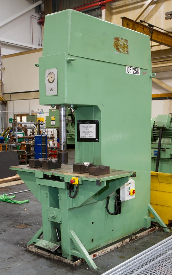 "C" Frame 30 T Hydraulic Straightening Press