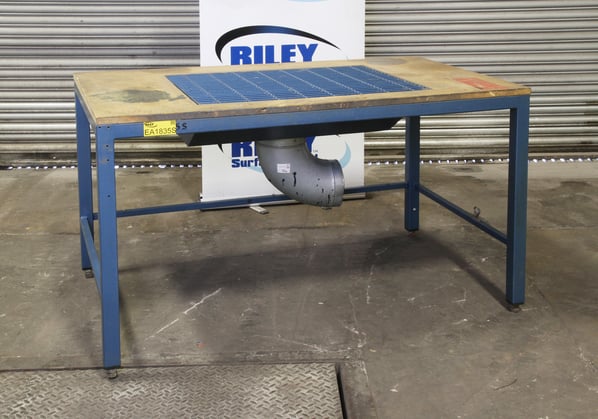 Fettling Bench 500 x 900mm with through Top Extraction