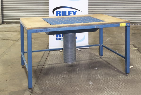 Fettling bench 500 x 900mm with through Top Extraction