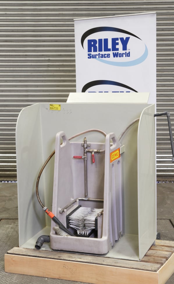 Cemo Universal Boot Scrubber and Manual Rinse