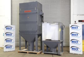Dustraction Model 32 Extractor with Fettling Booth
